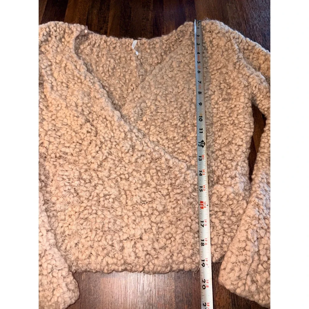 Free People Womens Tan Boucle Knit‎ Wrap Sweater Surplice Bell Sleeve Medium